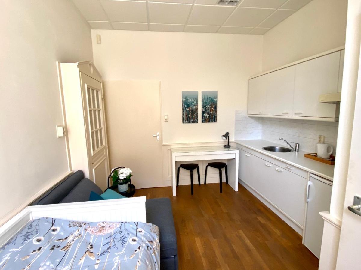 Apartment Basic Little House Scheveningen